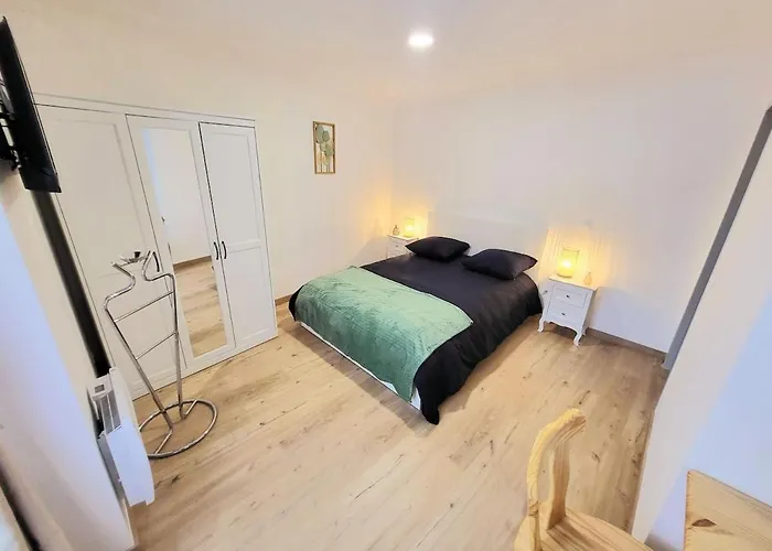 Ribère 3 - 2-room For 4 People, Boulevard De La Grotte